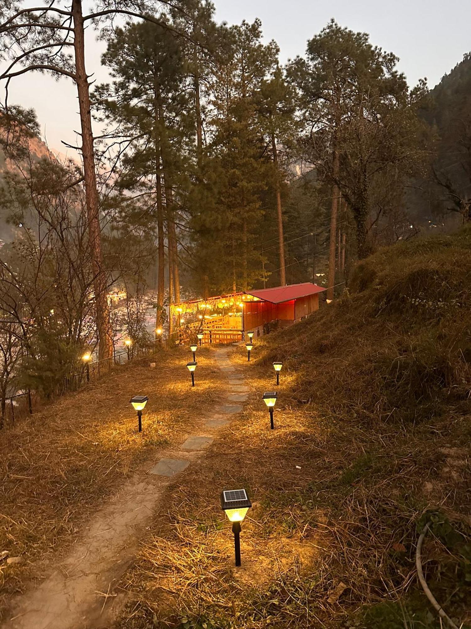 Ahava Kasol Riverside Cafe And Cottages Exterior foto
