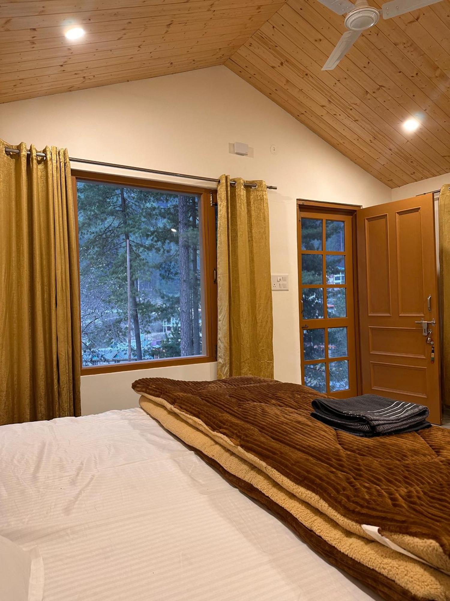 Ahava Kasol Riverside Cafe And Cottages Exterior foto